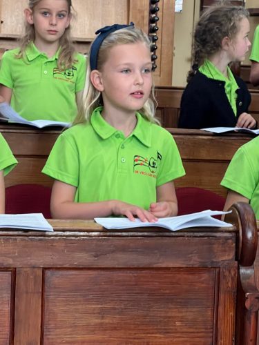 261004 Gezinsviering met dierenzegening