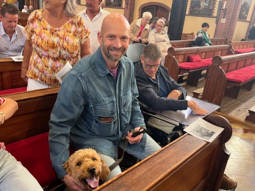 261004 Gezinsviering met dierenzegening